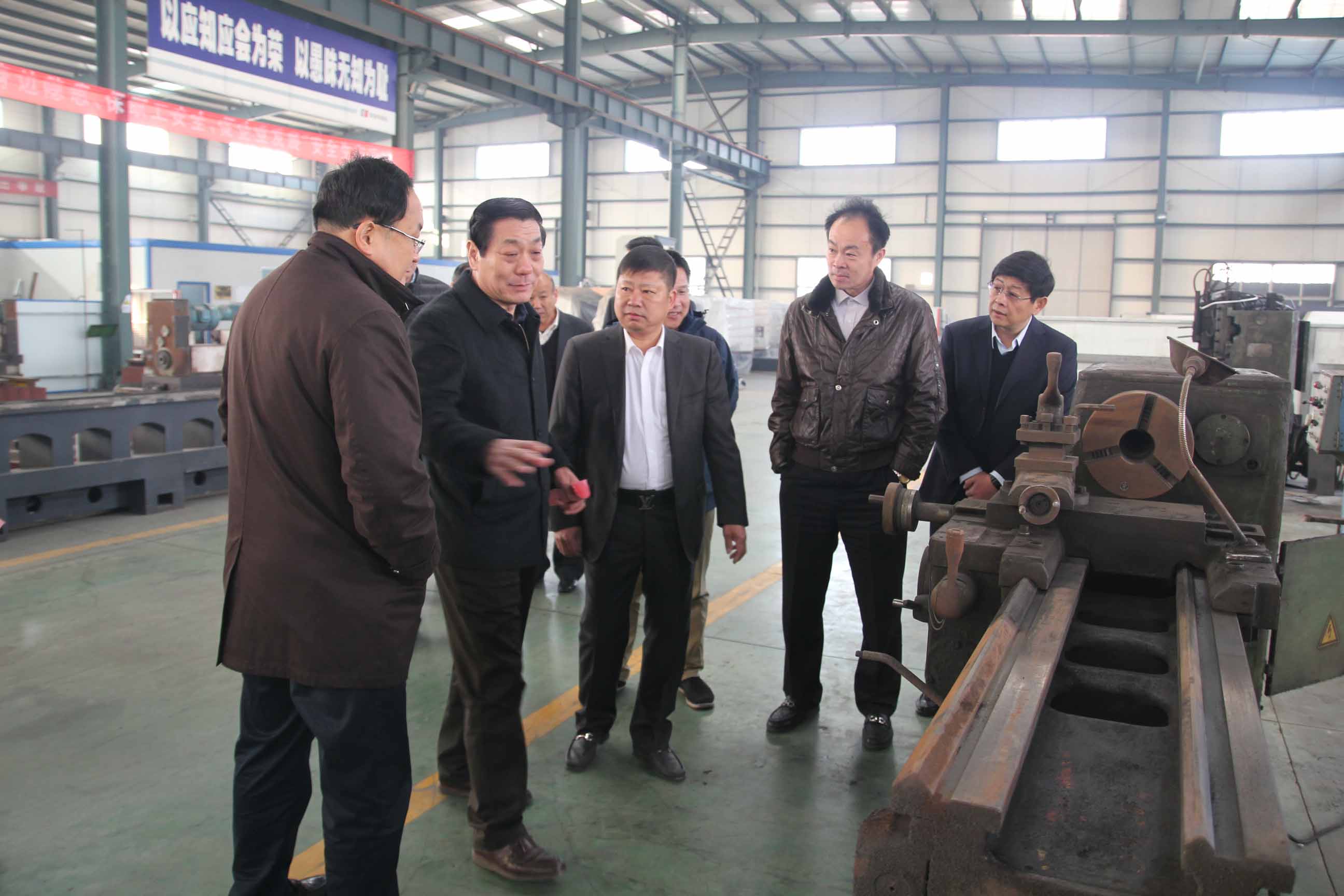 市人大常委會(huì)副主任姜繁茂調(diào)研機(jī)床再制造、節(jié)能降耗實(shí)施情況